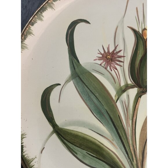 Vtg Decorative Plates Italy Hand Painted Floral Set of 2 10" & 7 " Wall Hangings - Picture 12 of 15